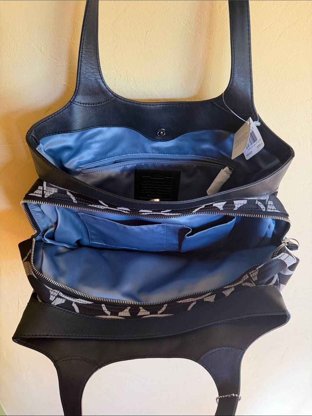 Coach Black and Gray Signature Shoulder Tote and Matching Wallet JS-127 - Picture 8 of 15